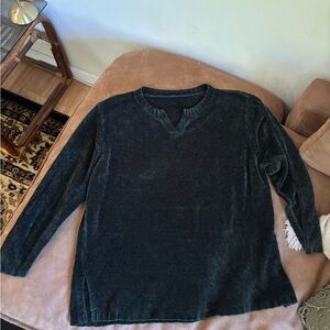 Men's Dark Green V-Neck Sweater